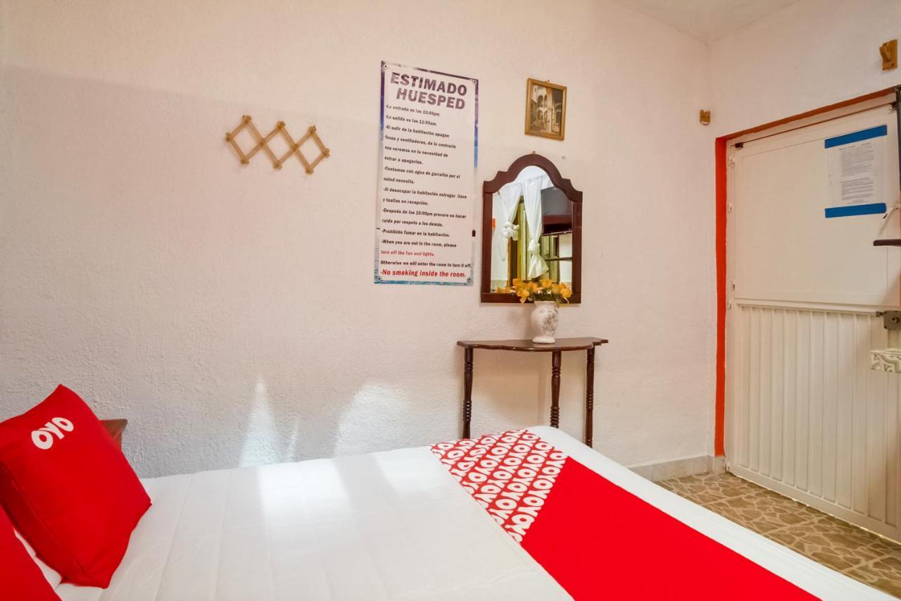 Oyo Hotel Posada Esmeralda San Patricio Melaque Kültér fotó