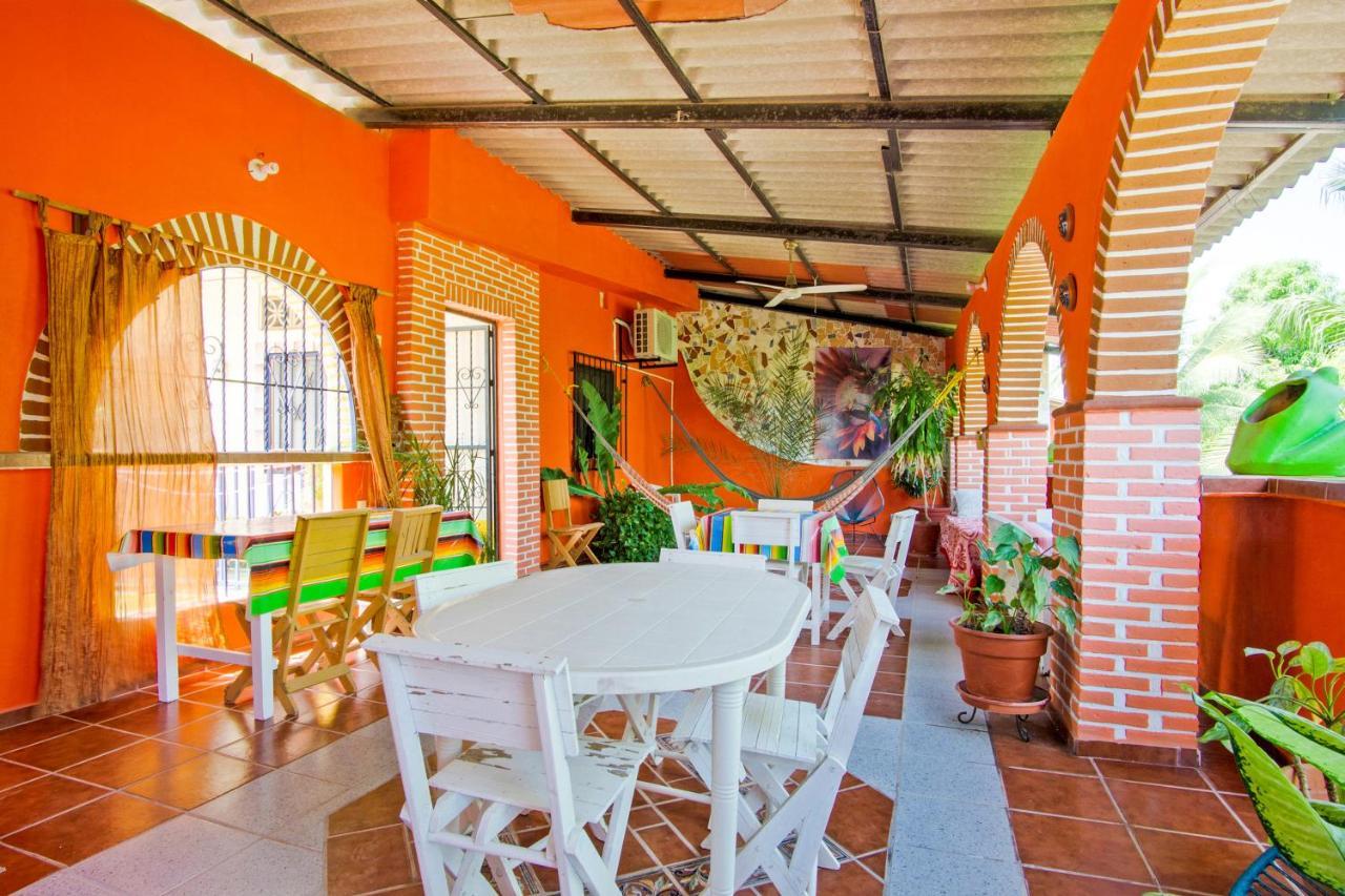 Oyo Hotel Posada Esmeralda San Patricio Melaque Kültér fotó