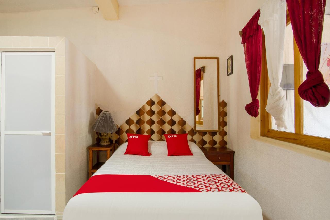 Oyo Hotel Posada Esmeralda San Patricio Melaque Kültér fotó